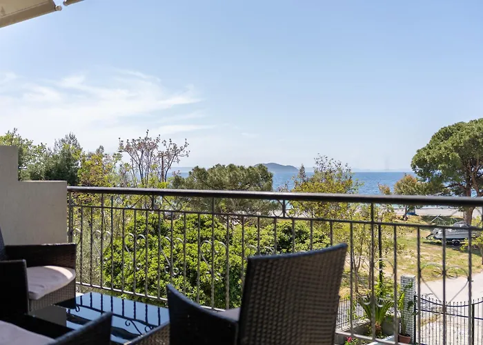 Sithonia Blue Aparthotel Néos Marmarás